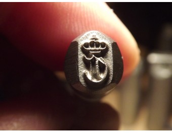  Stamp Eagle Crown Gothic Letter B`` Punch